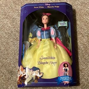 Disney Classic Snow White Doll